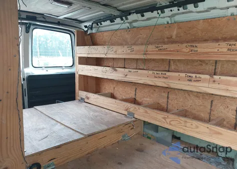 2001 Chevrolet Express из США, поврежденный, VIN 1GCEG15W811146050